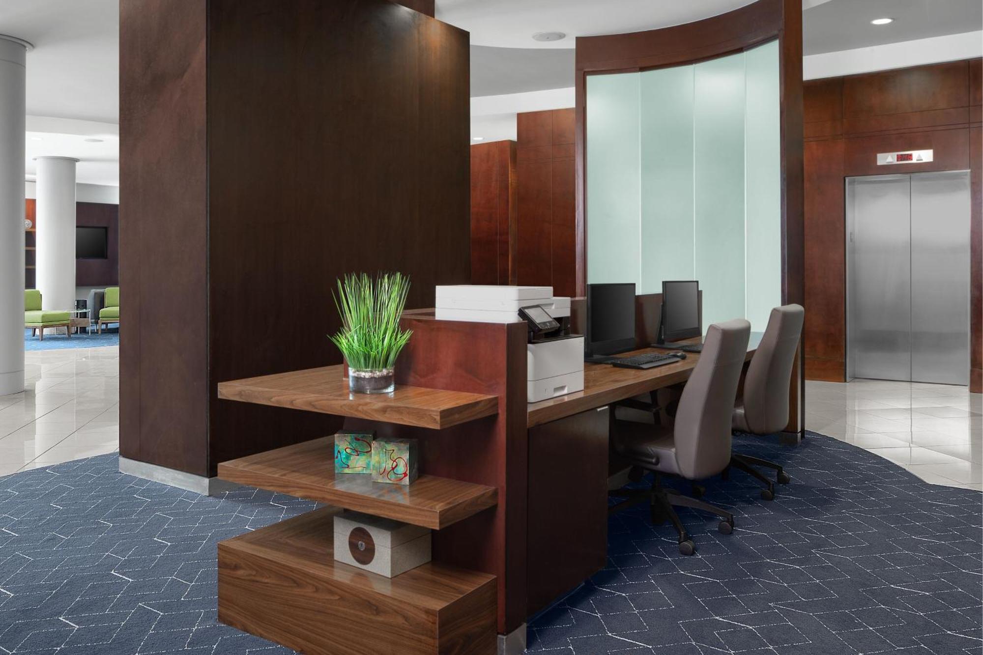 คอร์ตยาร์ด โคลัมเบีย ดาวน์ทาวน์ แอท ยูเอสซี Hotel ภายนอก รูปภาพ