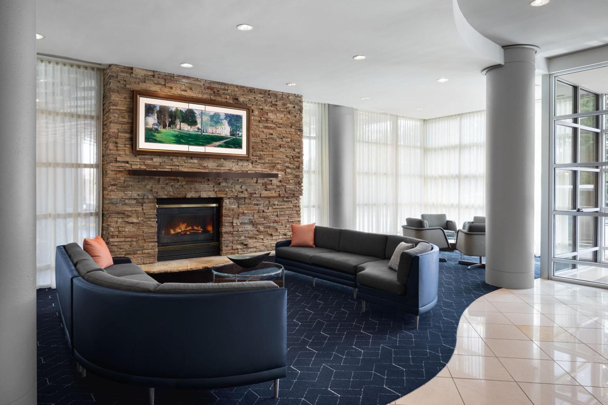 คอร์ตยาร์ด โคลัมเบีย ดาวน์ทาวน์ แอท ยูเอสซี Hotel ภายนอก รูปภาพ